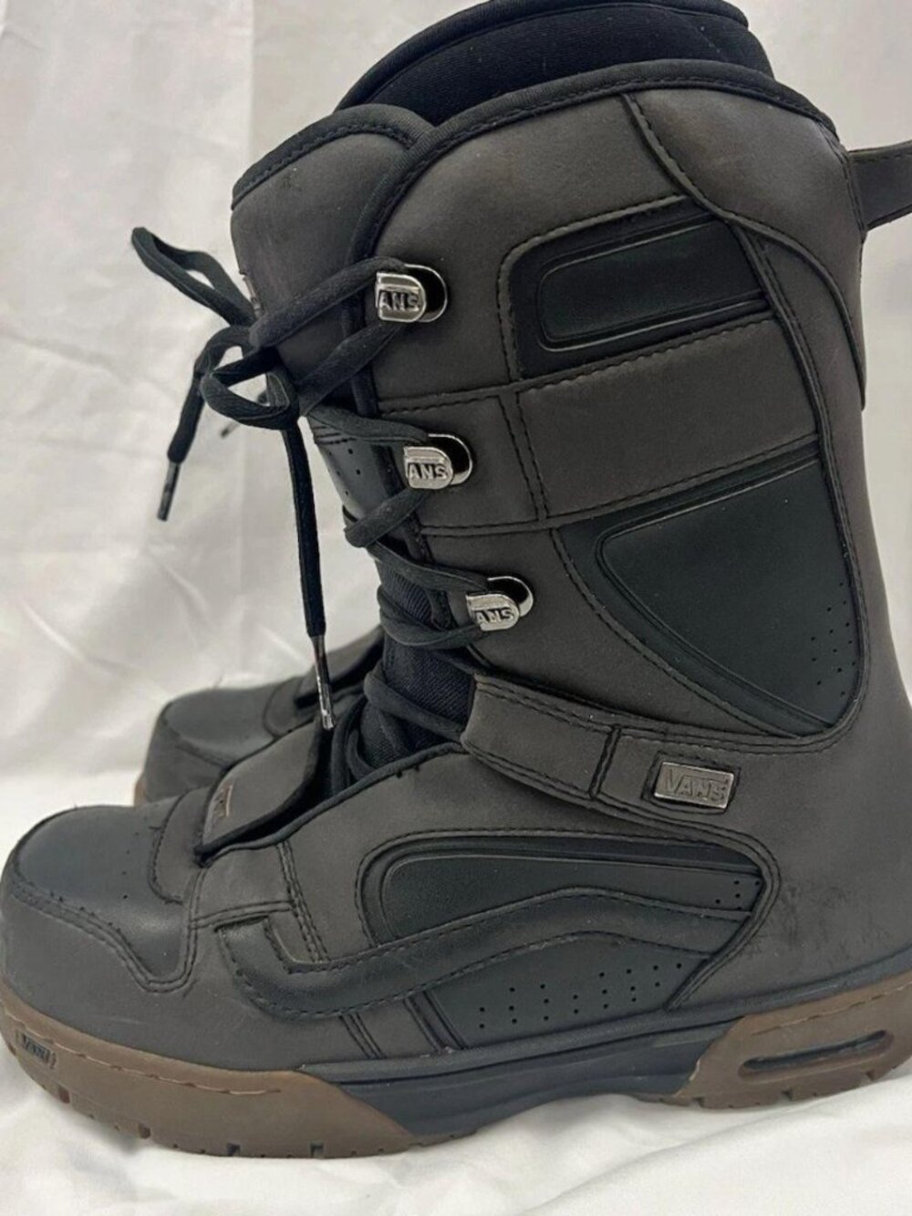 VANS Hi-Standard Women’s Snowboard Boots Size 9.5